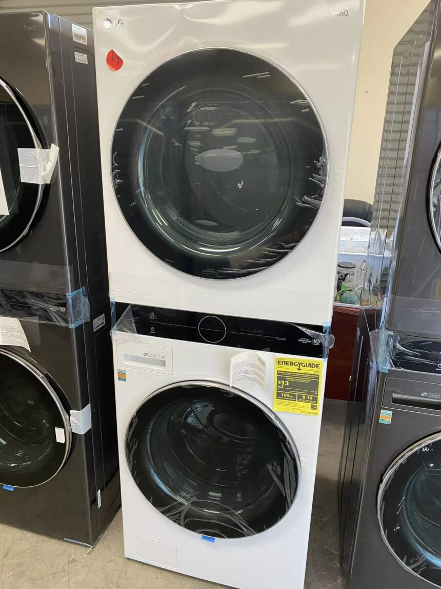 Single Unit Front Load LG WashTower with Center Control 4.5 cu. ft