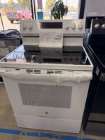 GE Energy Star 30in Free-Standing Electric Range with Crisp Mode - Image 2